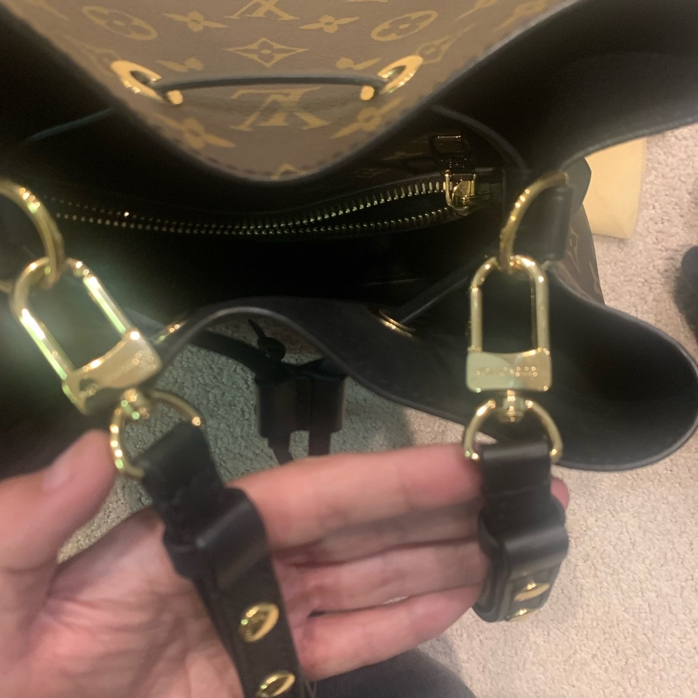Louis Vuitton Brown Monogram Canvas Bucket Bag with Black Trim - Picture 7 of 11